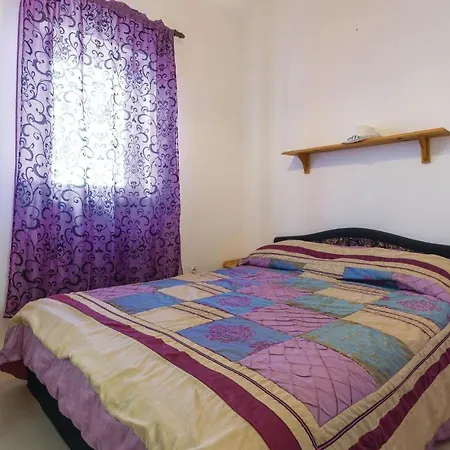 Two-bedroom In 公寓